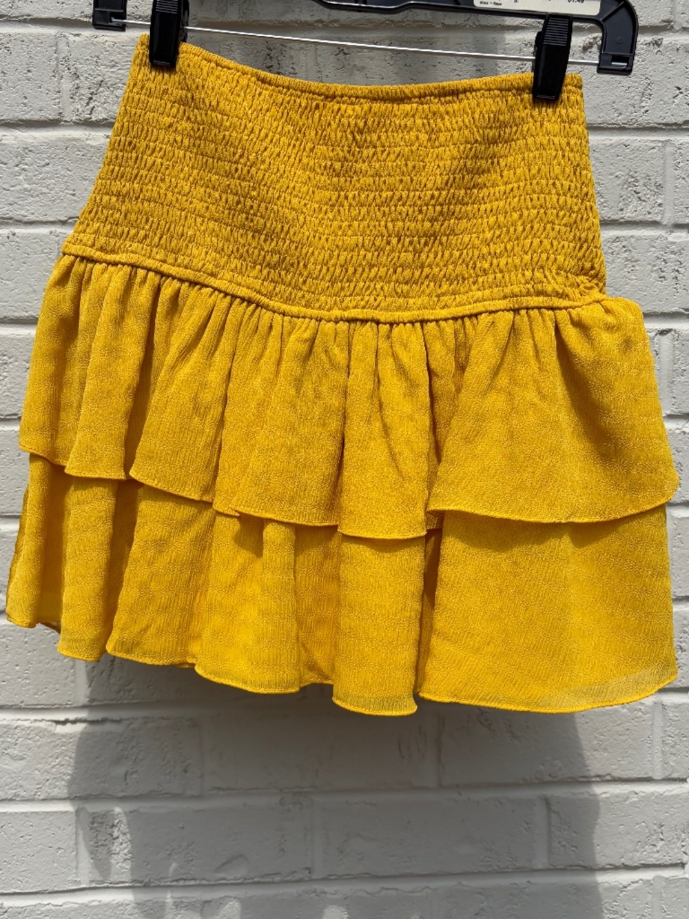 Superdown Rae Smocked miniskirt XS Yellow